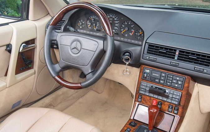 Mercedes-Benz SL cena 199000 przebieg: 67500, rok produkcji 1991 z Poznań małe 436